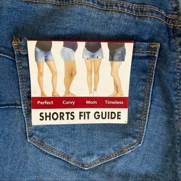 S.O.N.G maternity curvy jean shorts - Picture 6 of 8